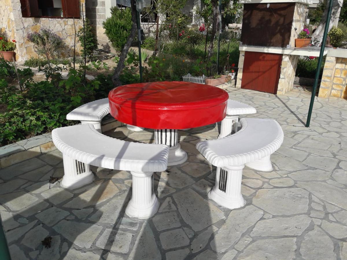 Ražanac Apartmani Mirko Ljubac מראה חיצוני תמונה