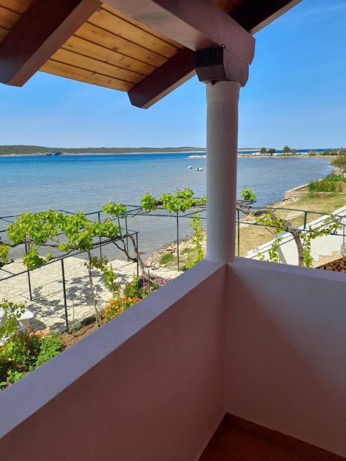 Ražanac Apartmani Mirko Ljubac מראה חיצוני תמונה